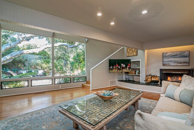 Foto del edificio - 548 San Ysidro Rd