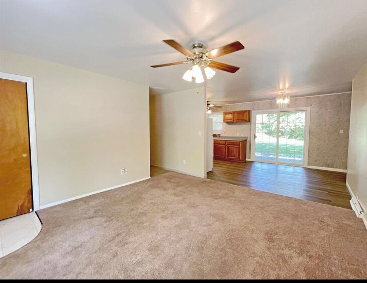 Primary Photo - 1911 W White Oak Dr