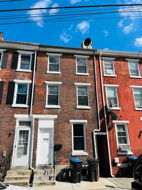 Primary Photo - 550 Green St