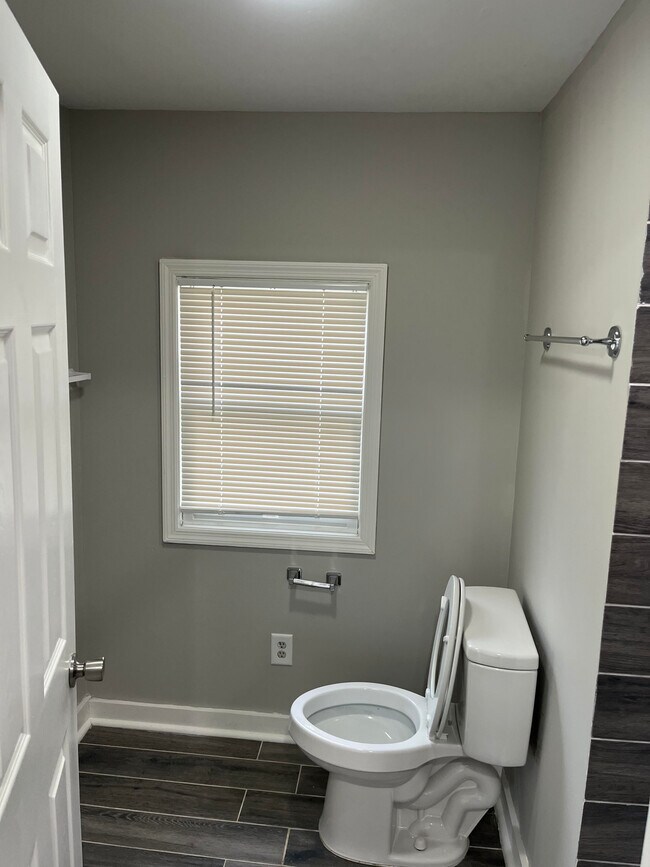 118 Broadway Unit 2, Hamden, CT 06518 Apartments in Hamden, CT