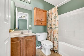 Foto del edificio - 395 Thistle Ln