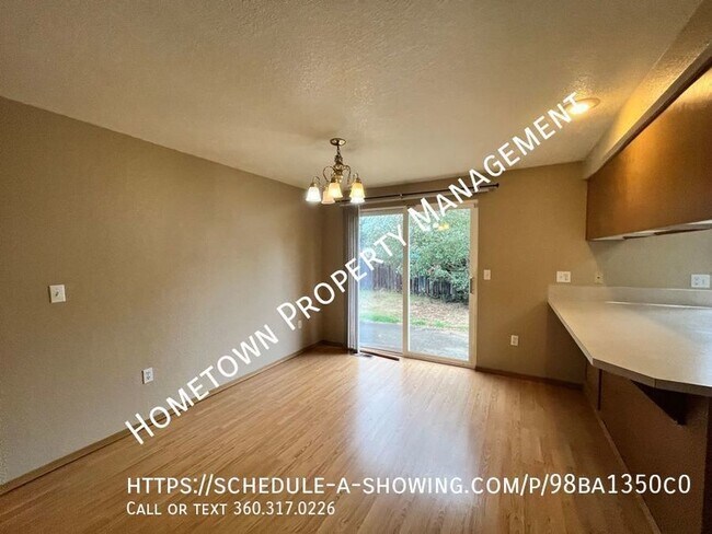 Foto del edificio - Conveniently Located 3 Bedroom 2 Bath Ramb...