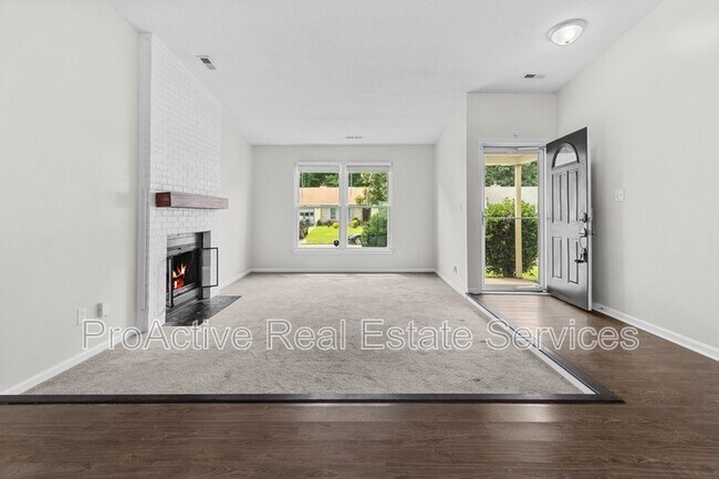 Building Photo - 3409 Woodbaugh Dr