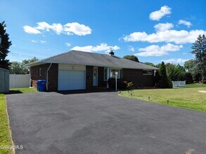 Building Photo - 192 Shaker Park Dr