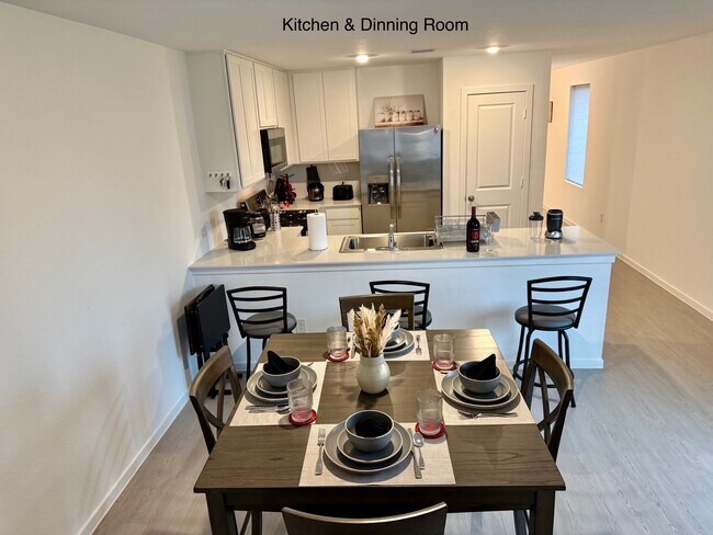 Foto del edificio - 3092 Fantasy Ter Dr