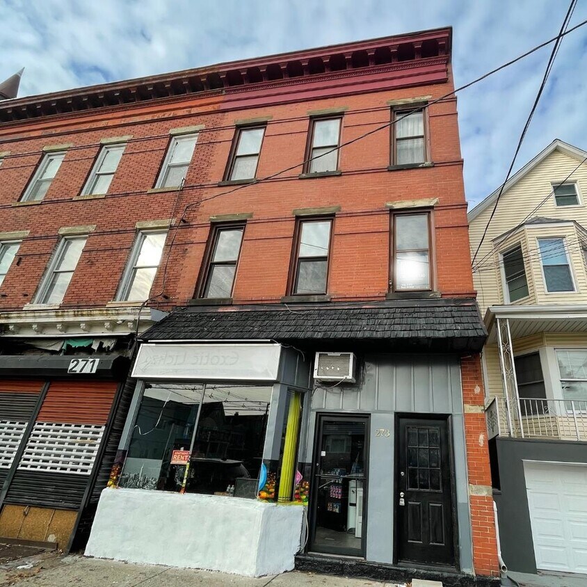 273 Avenue C Unit 2, Bayonne, NJ 07002 Condo for Rent in Bayonne, NJ