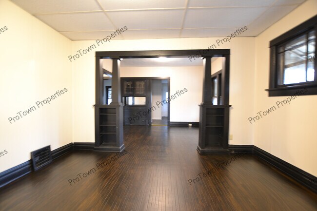 Foto del edificio - 573 Dover St