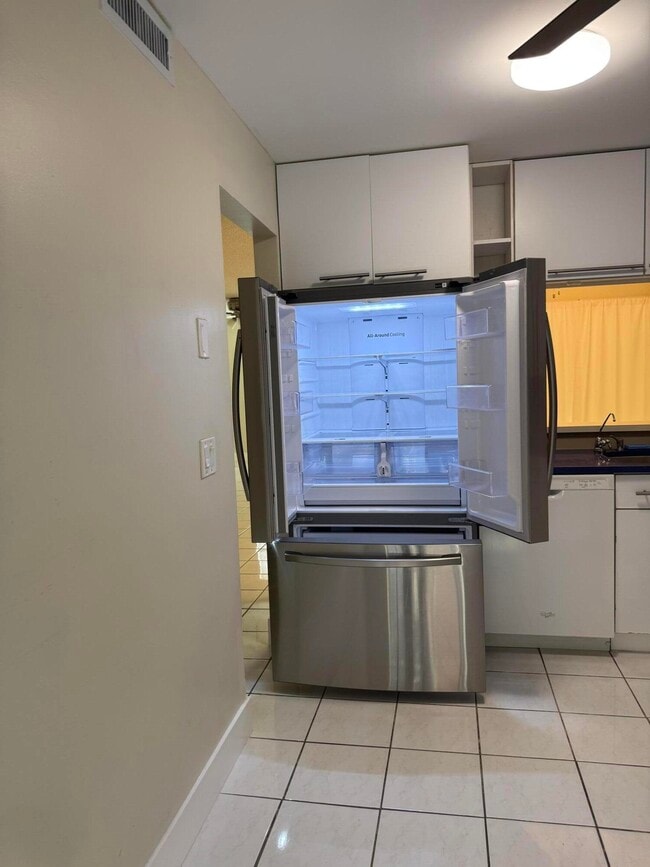 Foto del edificio - 3242 Perimeter W Dr