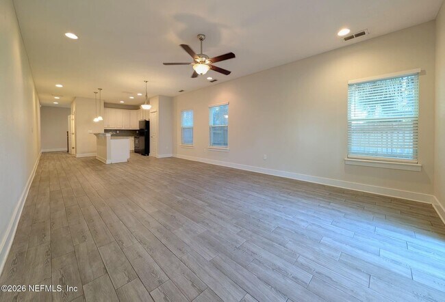 Foto del edificio - 629 2nd St S
