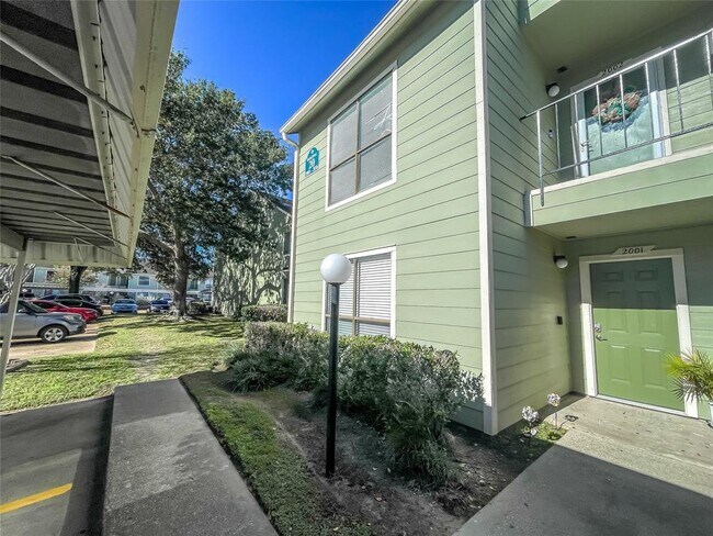 Building Photo - 14777 Wunderlich Dr