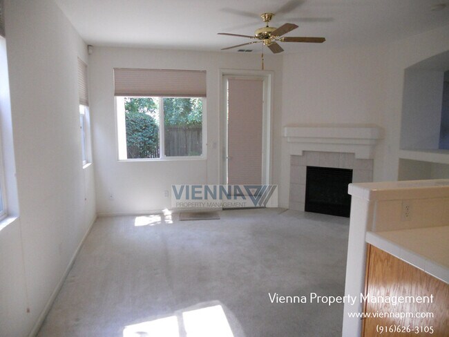 Building Photo - 2808 Port Pl