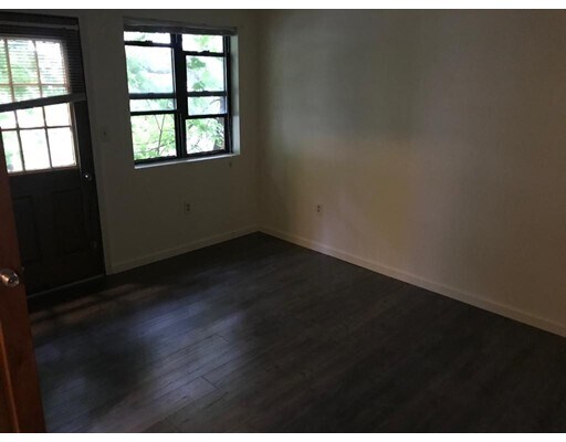 Building Photo - 13 E Hoyle St