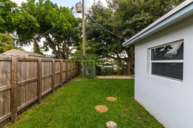 Foto del edificio - 2358 NW 52nd Ct
