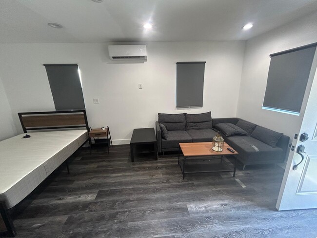 Foto del edificio - 19138 Oxnard St