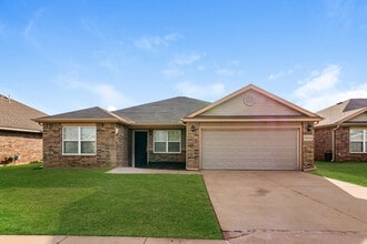 Building Photo - 13312 Beaumont Dr