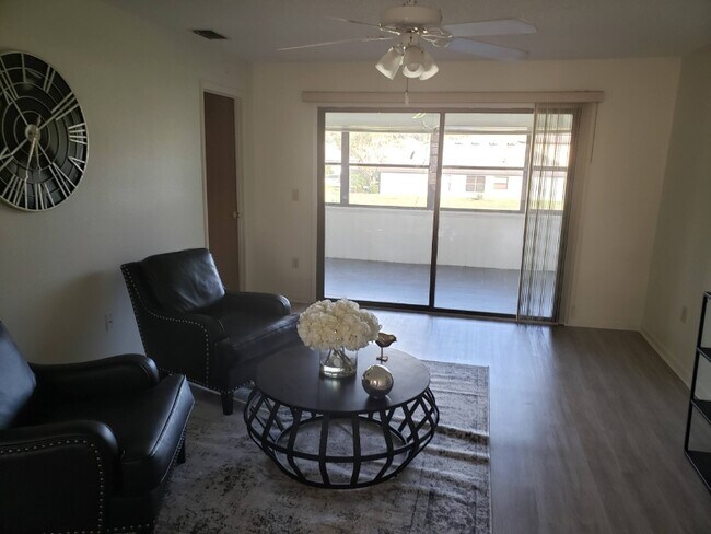 Foto del edificio - 6057 Topher Trail