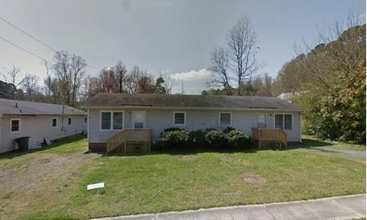 Building Photo - 418 Brewer St