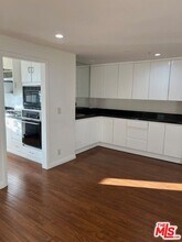 Building Photo - 120 Crescent Dr