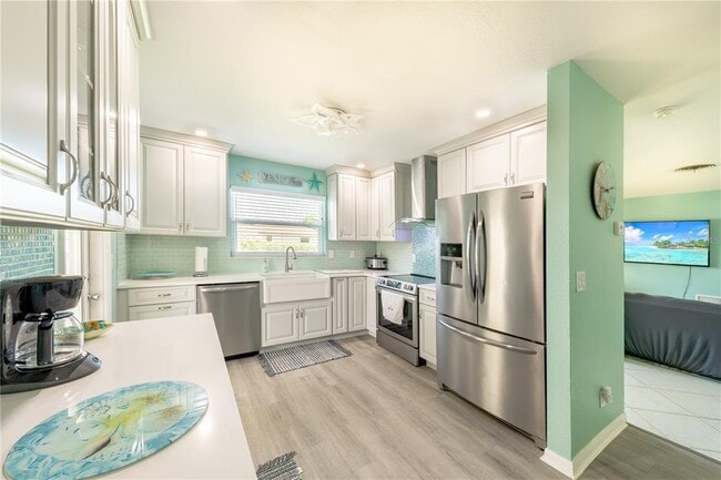 Foto del edificio - 359 Pine Tree Rd