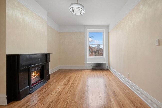 Foto del edificio - 3136 S Prairie Ave