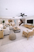 Building Photo - 793 NE 206th St