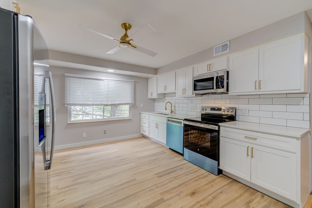 Primary Photo - Brand New Renovated 2 bedroom in Arnold