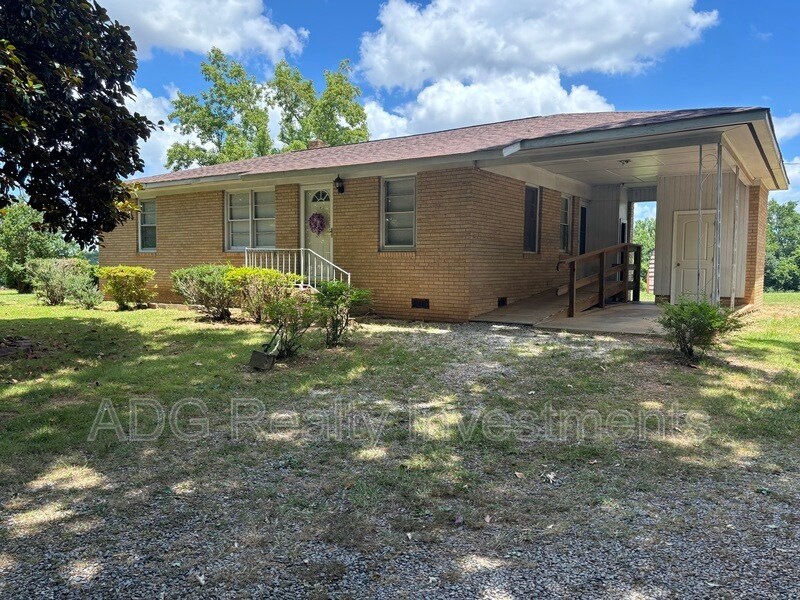 Primary Photo - 5019 Old Goldmine Rd