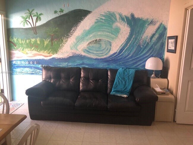 Foto del edificio - 1500 S Surf Rd
