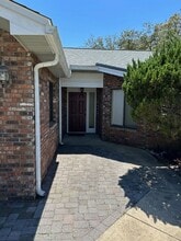 Building Photo - 3942 Balsam Dr