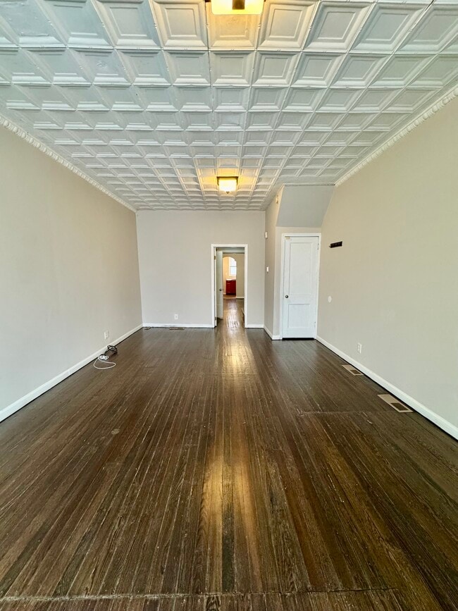 Photo - 925 E Westmoreland St Townhome