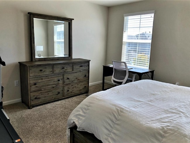 Foto del edificio - 16726 Pickett Ln
