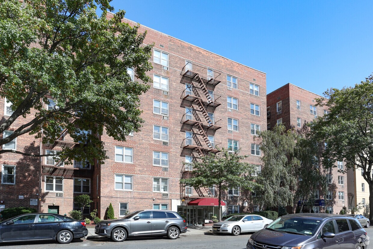 Primary Photo - 2155 82nd St