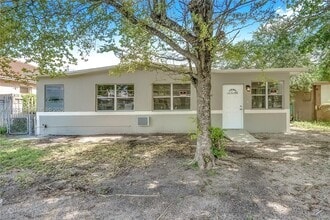 Building Photo - 2781 NW 13th Ct