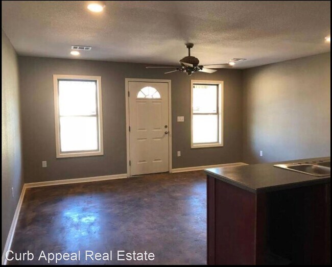 Building Photo - 3 br, 2 bath House - 813 Christy