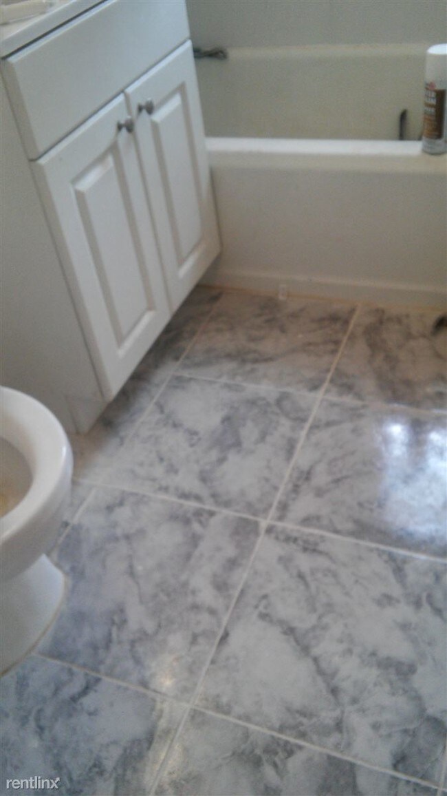 Foto del edificio - 1 br, 1 bath Apartment - 6520 Booth St 5J