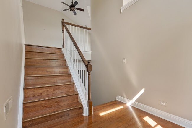 Building Photo - 600 Stone Brook Ct