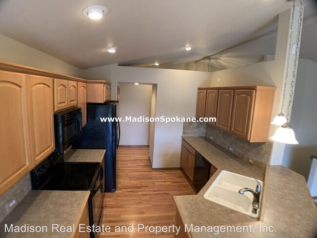 Building Photo - 4 br, 2.5 bath House - 3809 S McDonald Ln