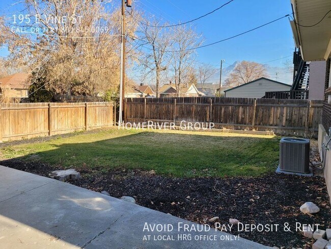 Foto del edificio - Cute updated home in a great location!