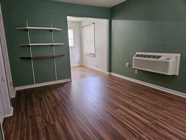 Foto del edificio - 1036 N Estelle Ave