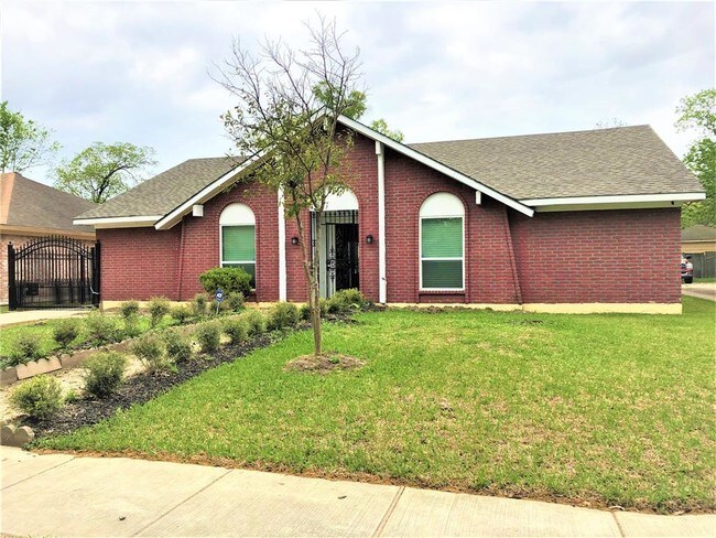 Building Photo - 4323 Belle Park Dr