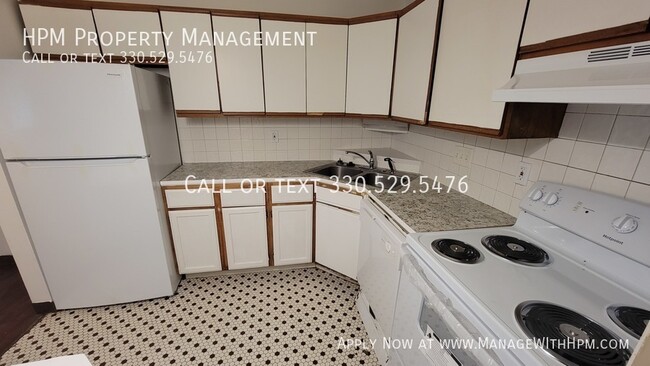 Building Photo - Spacious 2 bedroom apartment in Akron