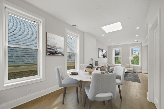 Foto del edificio - 1241 N Bosworth Ave