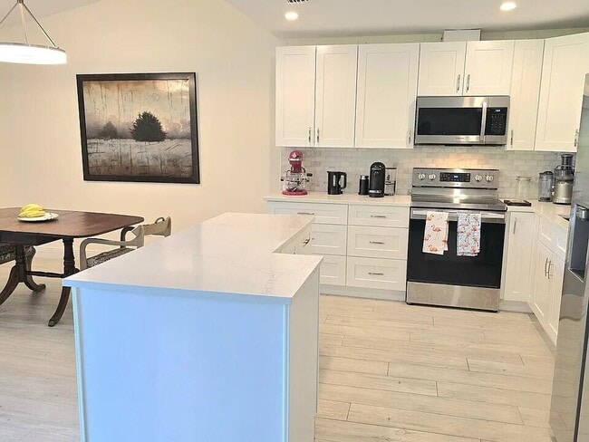 Building Photo - 1705 Mariners Cove