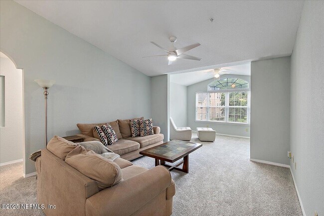Building Photo - 13810 Sutton Park Dr N