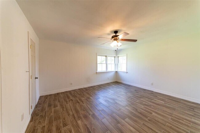 Foto del edificio - 5610 Ludington Dr
