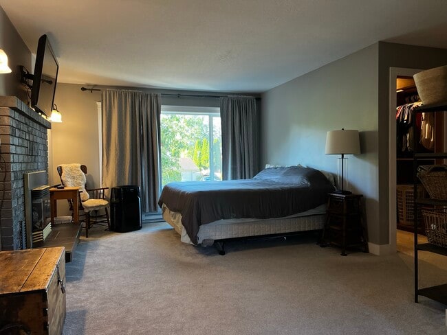 Building Photo - 1601 Dalmatian Dr