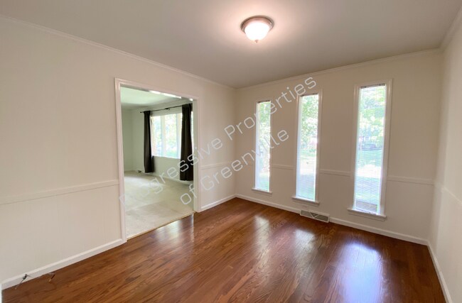Building Photo - 109 Wood Heights Ave