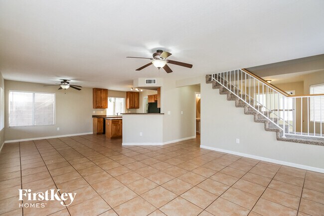 Building Photo - 848 E Morelos St