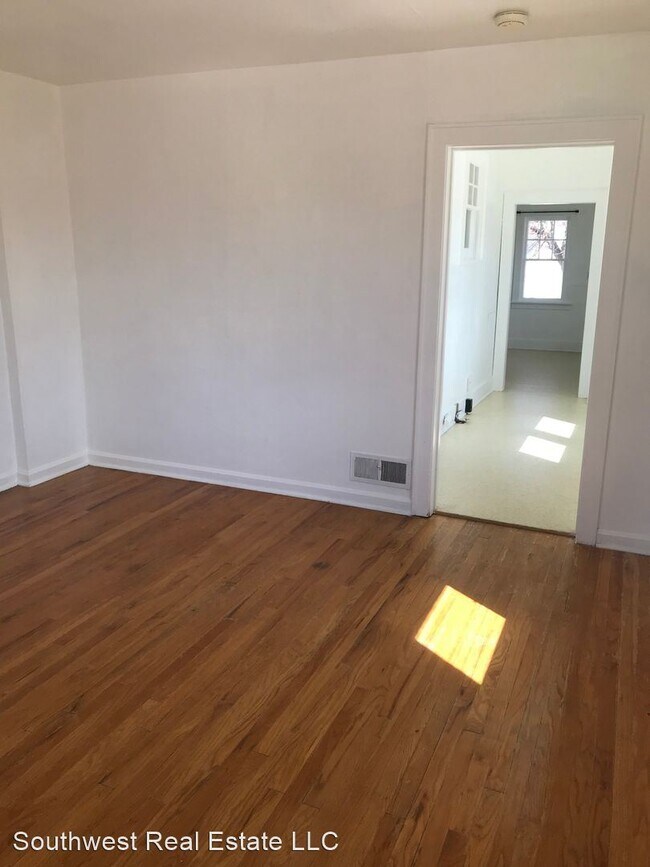 Building Photo - 2 br, 1 bath House - 317 I Street
