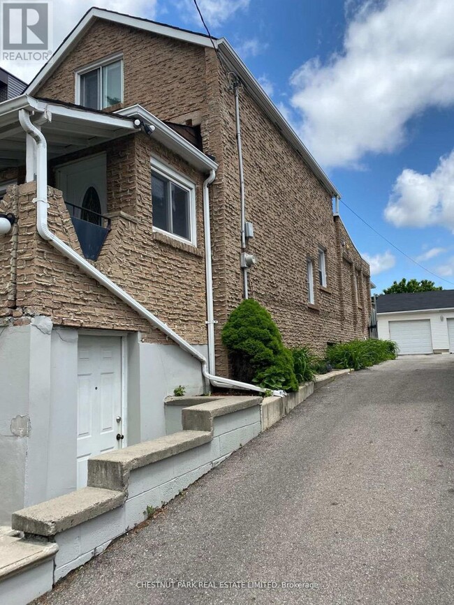 Building Photo - 173 Chambers Ave